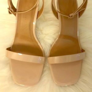Nude strap pumps size Wide 8.5 Brand New, unworn